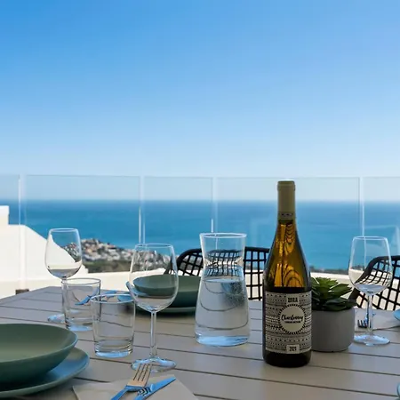 Panoramic Sea View Stupa Hills Apartment