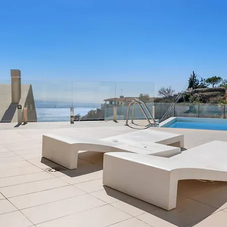 Panoramic Sea View Stupa Hills Apartment